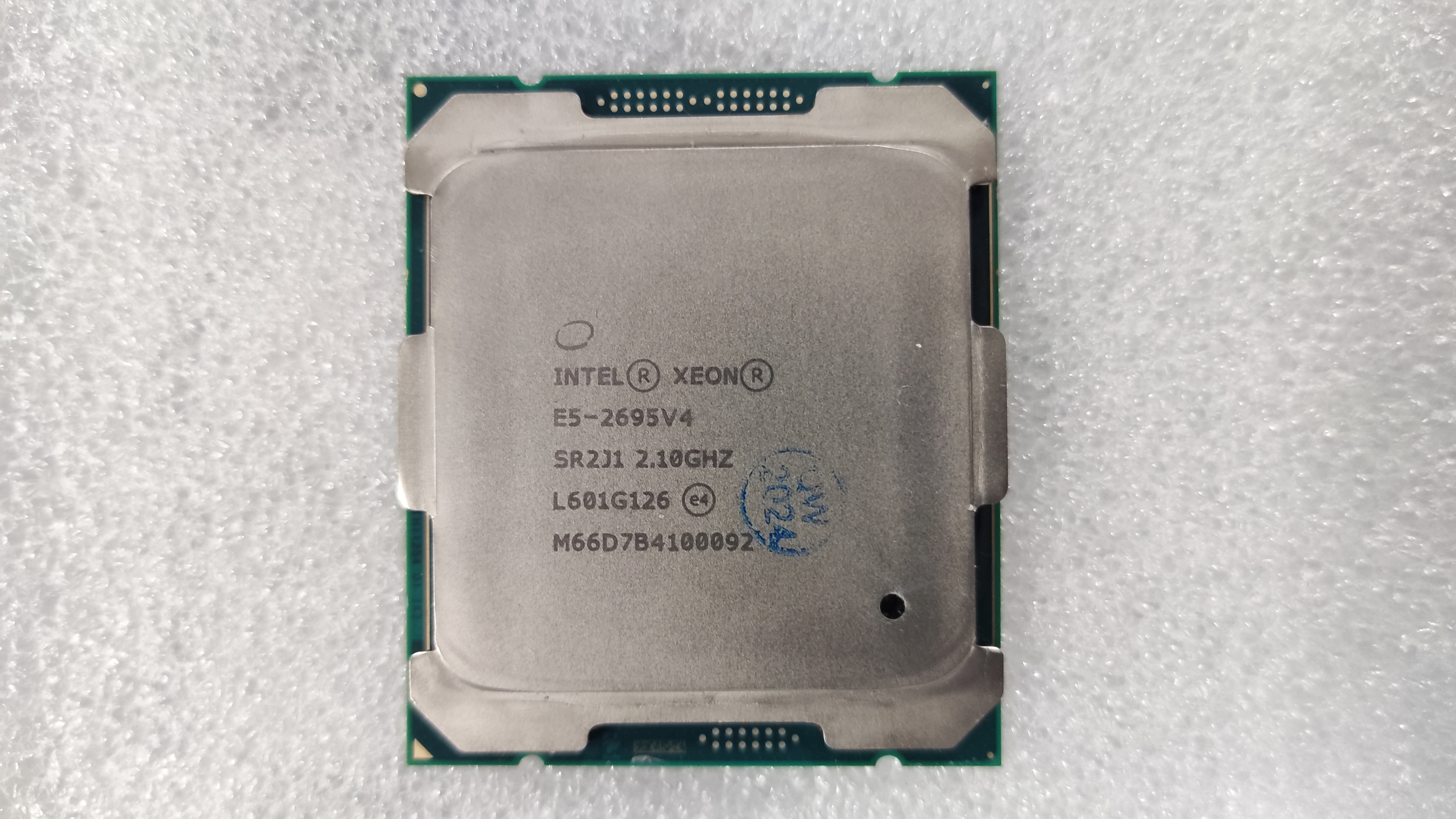 英特尔至强处理器 E5-2695 v4 2025-7-22_23-24-27_kps58i0hf9.jpg