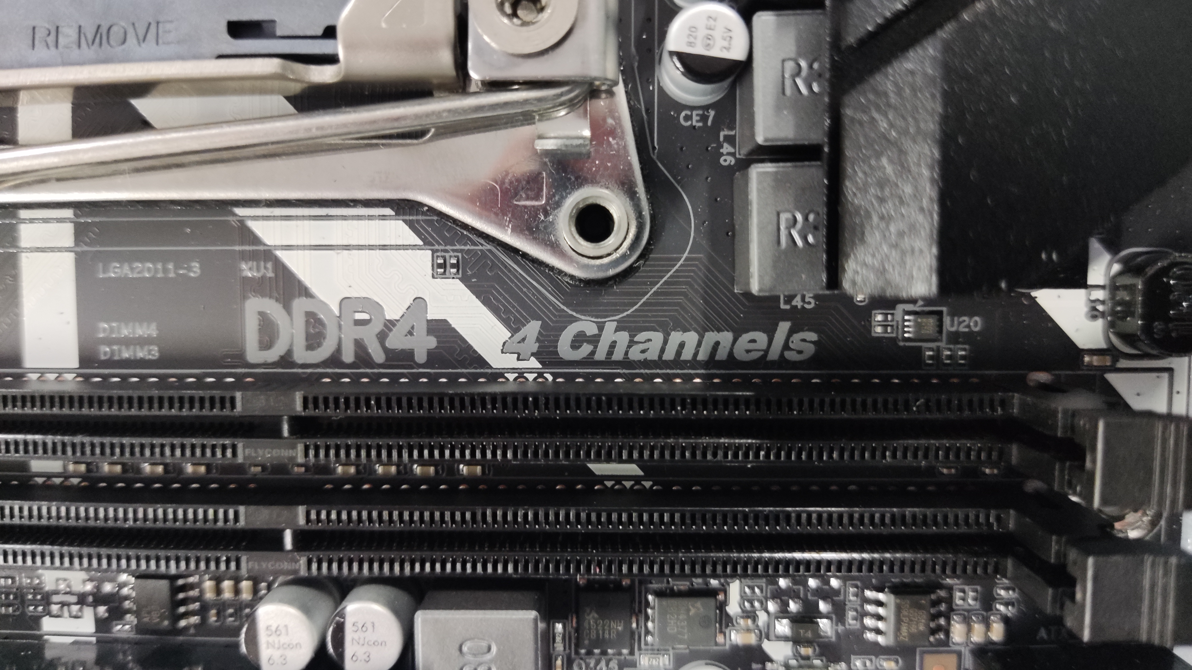 英特尔 X99 主板 - 四通道内存 2025-7-23_00-20-09_xnh6wguj3g.jpg