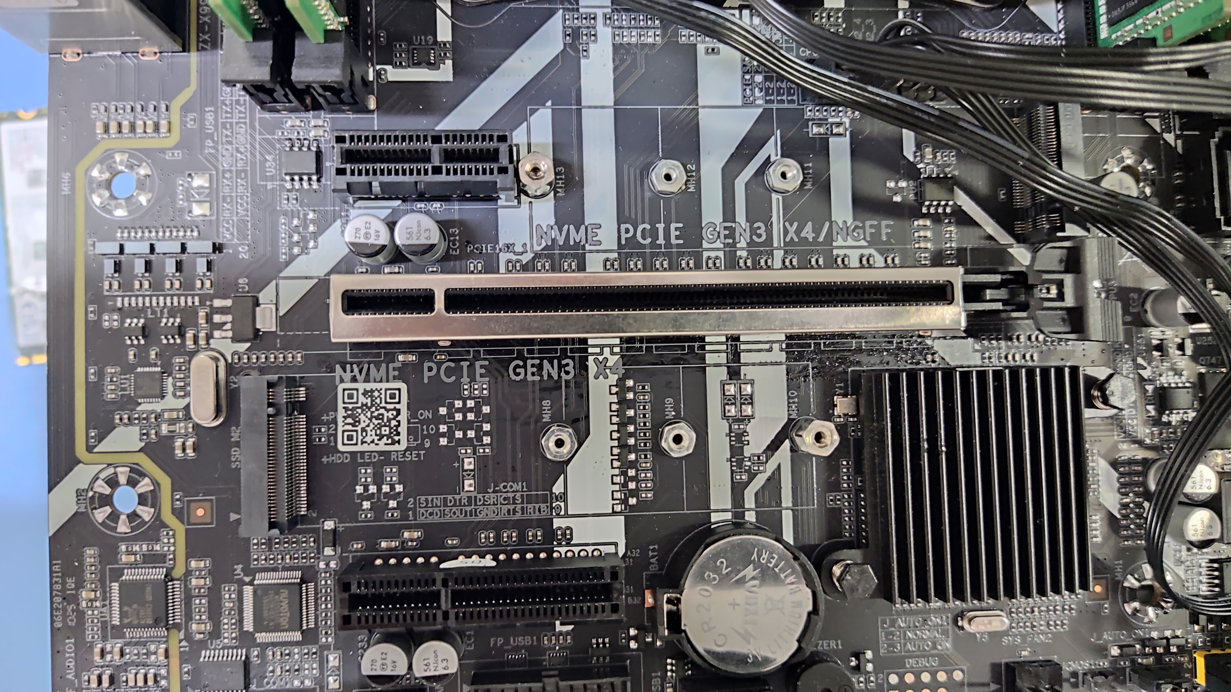 英特尔 X99 主板 - PCIe 3.0 x16/x4/x1 插槽 2025-7-23_14-45-05_7syi9jnvrh.jpg