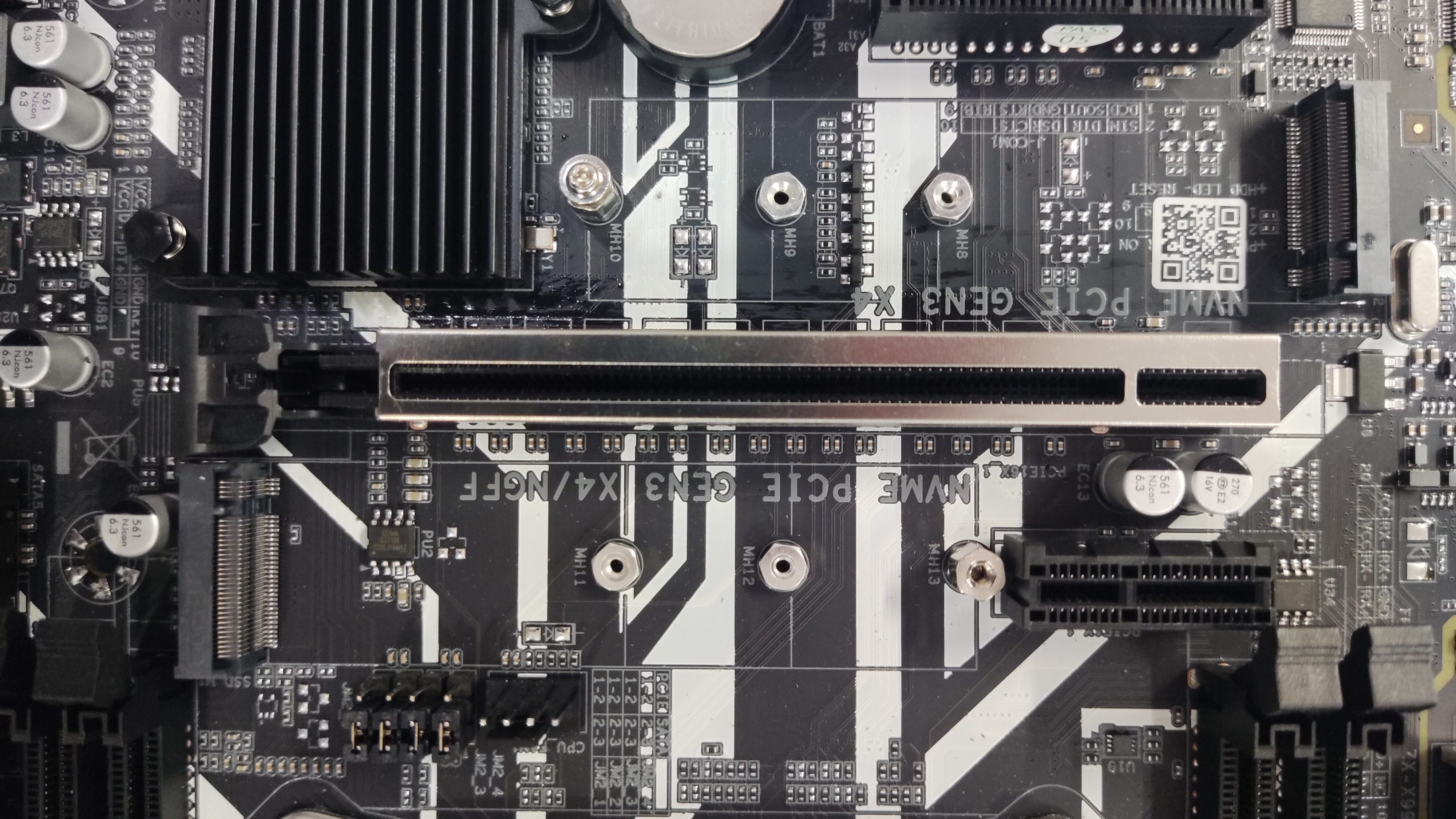 英特尔 X99 主板 - 两个使用 PCIe 3.0 x4 总线的 M.2 插槽 2025-7-23_15-40-19_1357ky3p7u.jpg