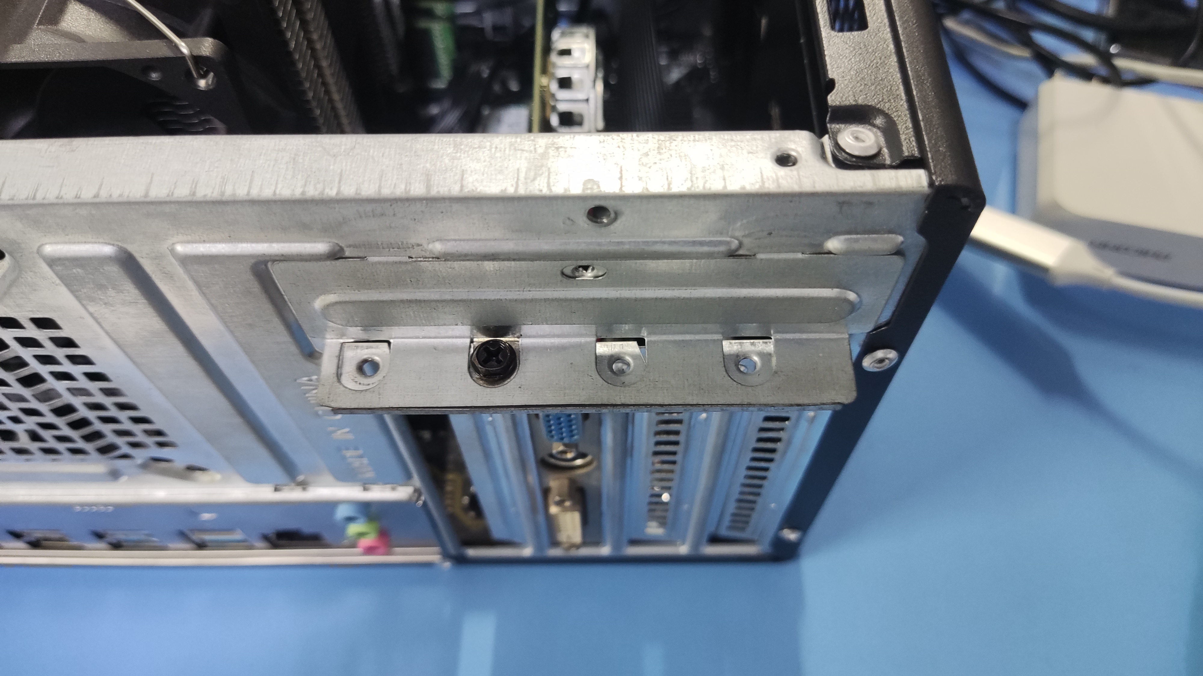 固定显卡 2025-7-25_23-10-34_582yf2ed2q.jpg