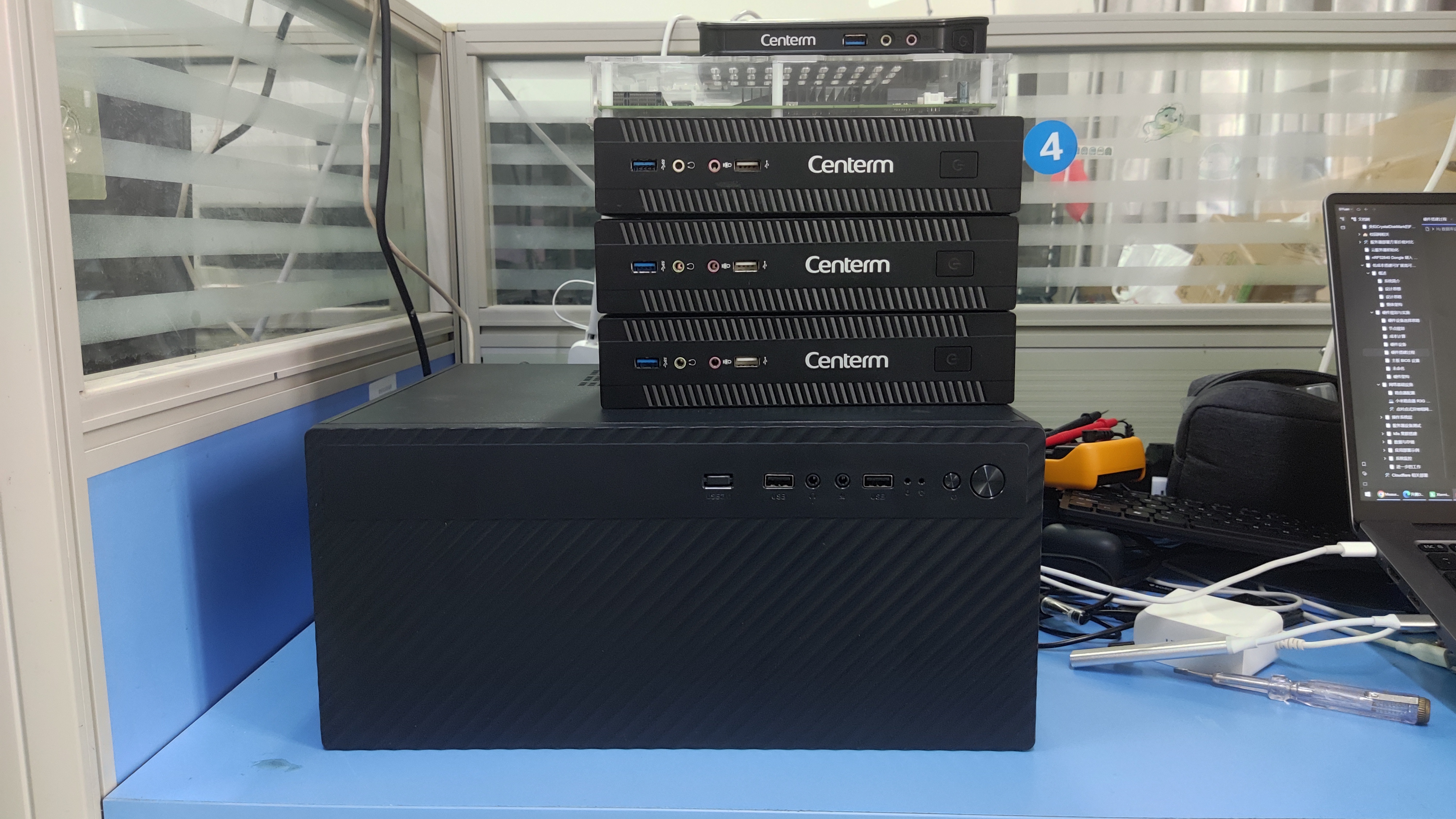 所有服务器设备 - 搭建完成 - 正面 2025-7-28_19-38-31_4a1hm9sdkc.jpg