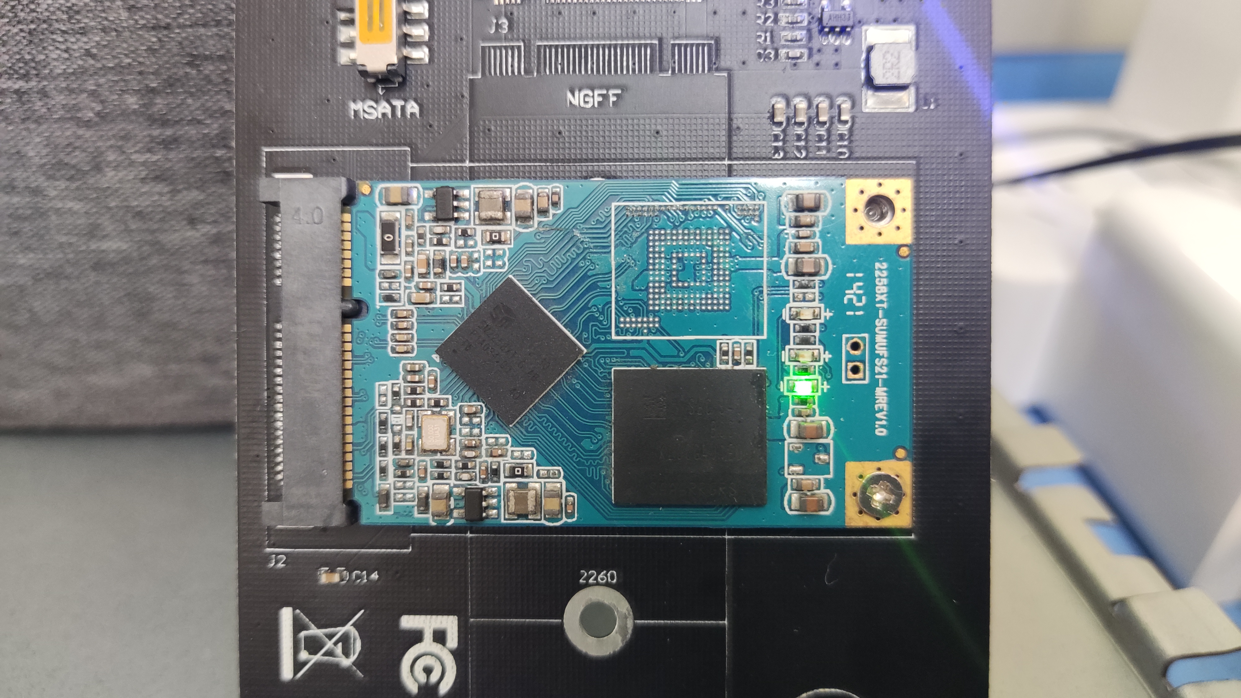 硬盘提示灯常亮 RDT 测试完毕 2025-9-13_13-57-36.jpg
